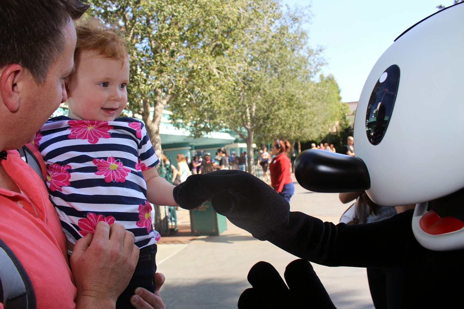 Disney With Minis: Ten Tips for a Disney Adventure